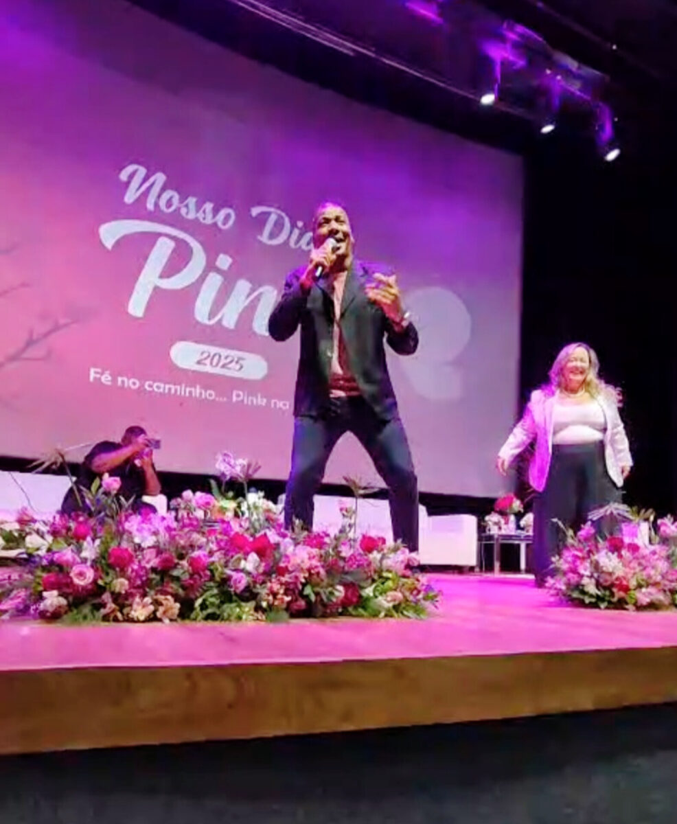 "Outubro Rosa: A Importância da Atividade Física no Combate e Tratamento do Câncer de Mama"