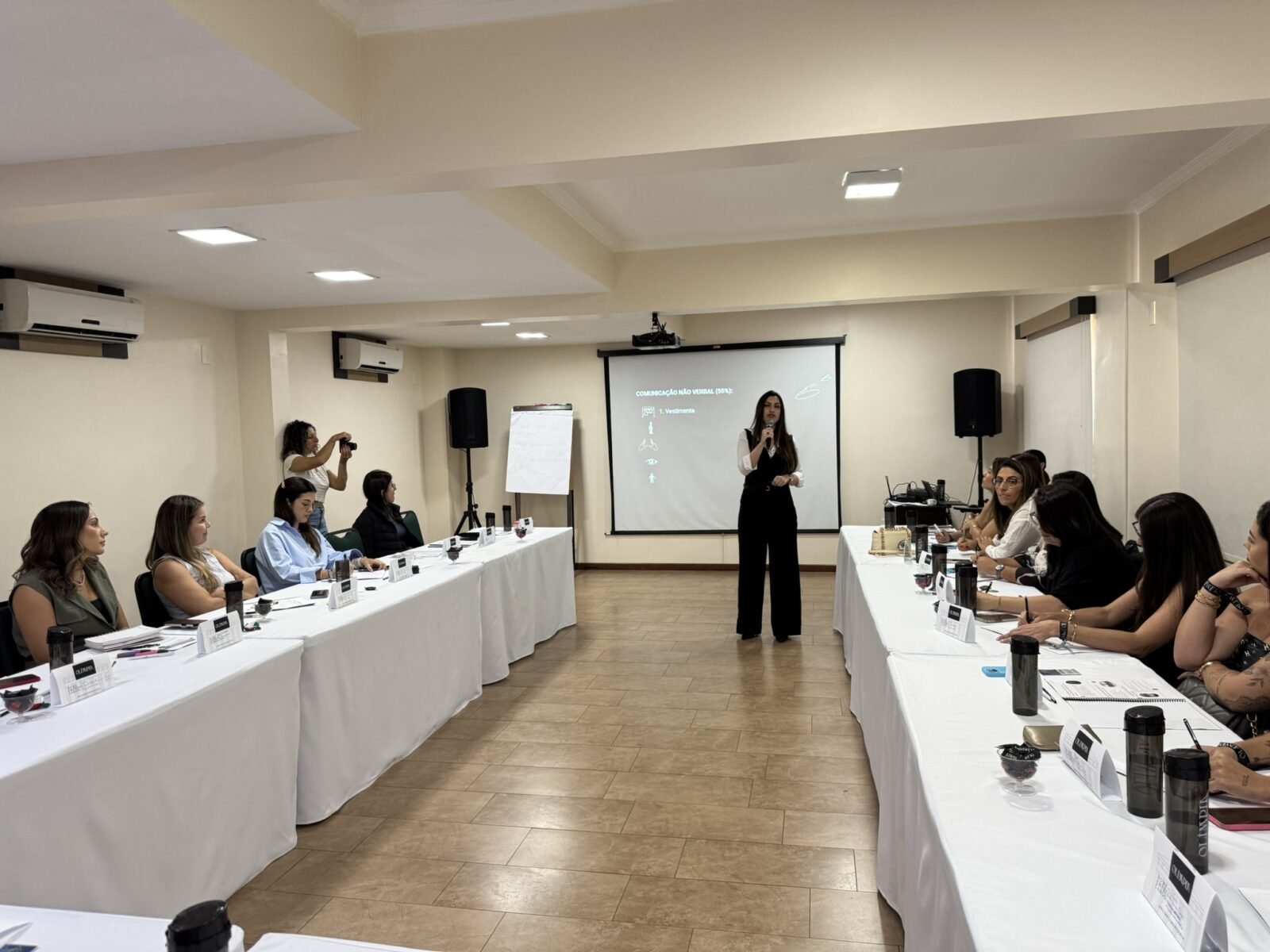 O Poder da Liderança Feminina - Como desenvolver influência, protagonismo e resultados sem abrir mão da autenticidade.