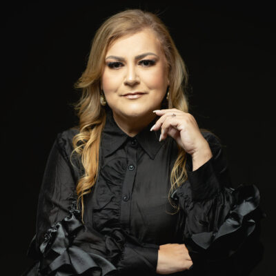 DOUTORA KENIA OLIVEIRA