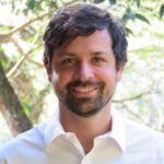 "Raízes do Sucesso: Crescendo com Propósito e Impacto"