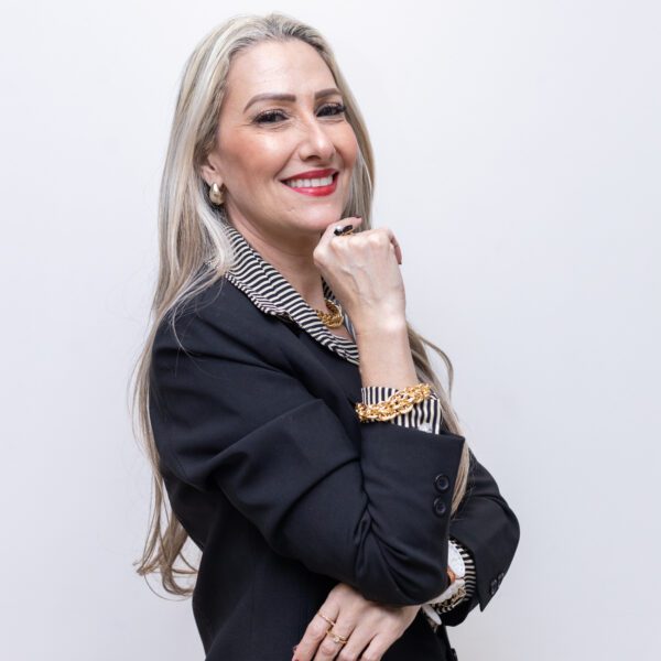 Parentalidade positiva - Orientando pais: diálogos e reflexões na criação dos filhos adolescentes.