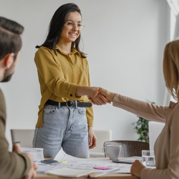 EXCELÊNCIA QUE ENCANTA - Elevando o atendimento para criar experiências memoráveis.