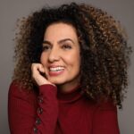 “Corpo na Totalidade - O exercício de falar e se expressar bem em público” (público heterogêneo) ou “O Feminino e a Expressividade” (público feminino)