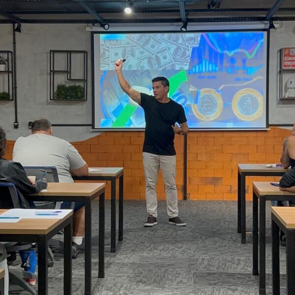 Varrendo a casa para receber visitas