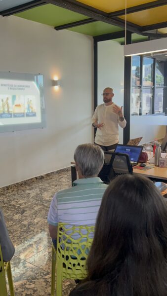 Palestra Autocuidado E Automassagem Corporativa | Banco De Palestrantes