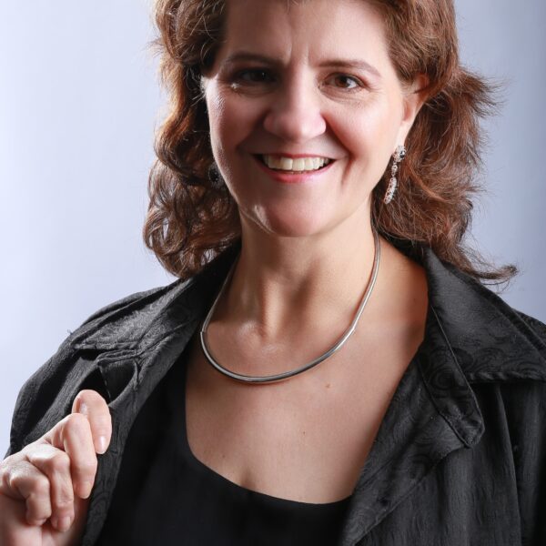 Crise da Atenção no Canteiro de Obras: Como o Vício em Telas Custa 50% da Produtividade (e o Antídoto)