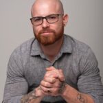 Autocuidado Corporal: A Porta de Entrada para a Saúde Mental - Como dores, posturas e tensões afetam diretamente o emocional — e como reverter isso.