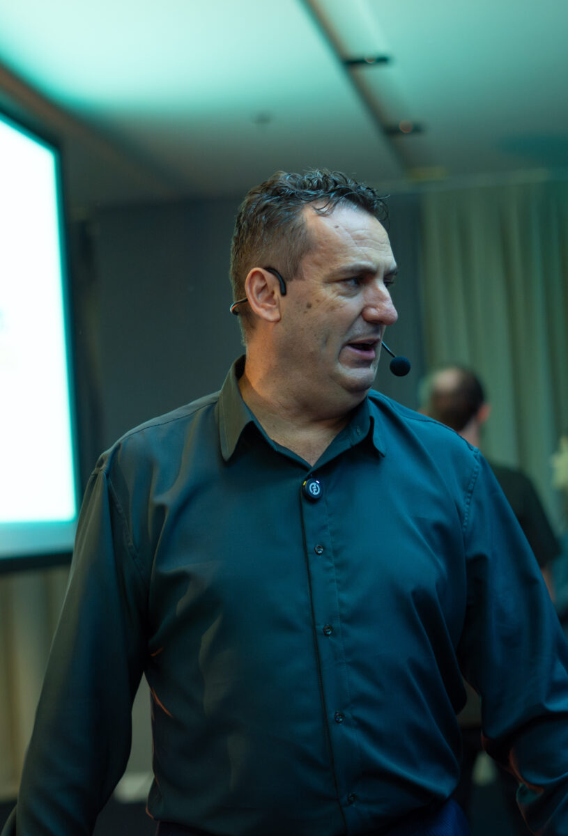 O Código da Comunicação - A arte de se tornar inesquecível em um mundo automatizado