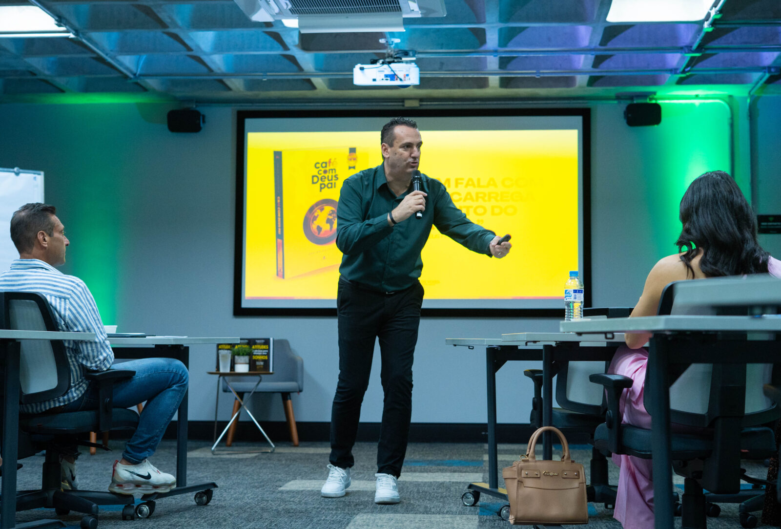 O Código da Comunicação - A arte de se tornar inesquecível em um mundo automatizado