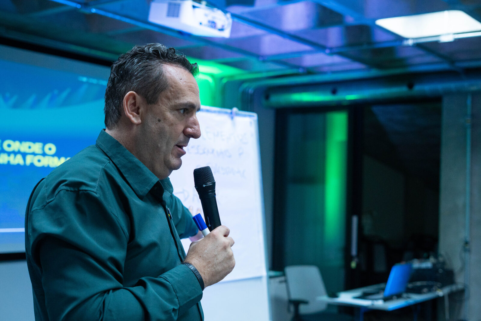 O Código da Comunicação - A arte de se tornar inesquecível em um mundo automatizado