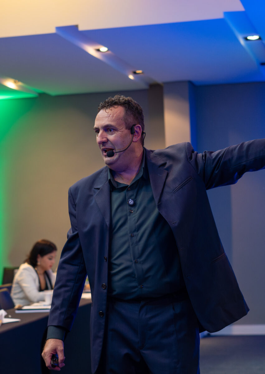 O Código da Comunicação - A arte de se tornar inesquecível em um mundo automatizado