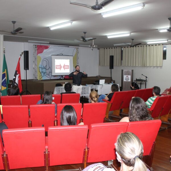 Como desenvolver o senso crítico em tempos de Inteligência Artificial