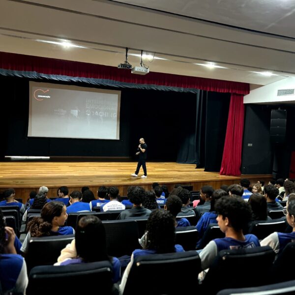 Comunicação Assertiva: Clareza, Posicionamento e Respeito na Prática.