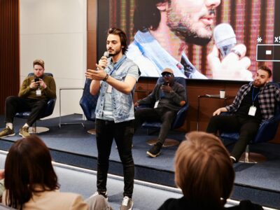 10 Estratégias Comprovadas para Vender mais Palestras em 2026