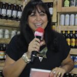 “Dos Holofotes ao Anonimato: Ressignificando o Sucesso”