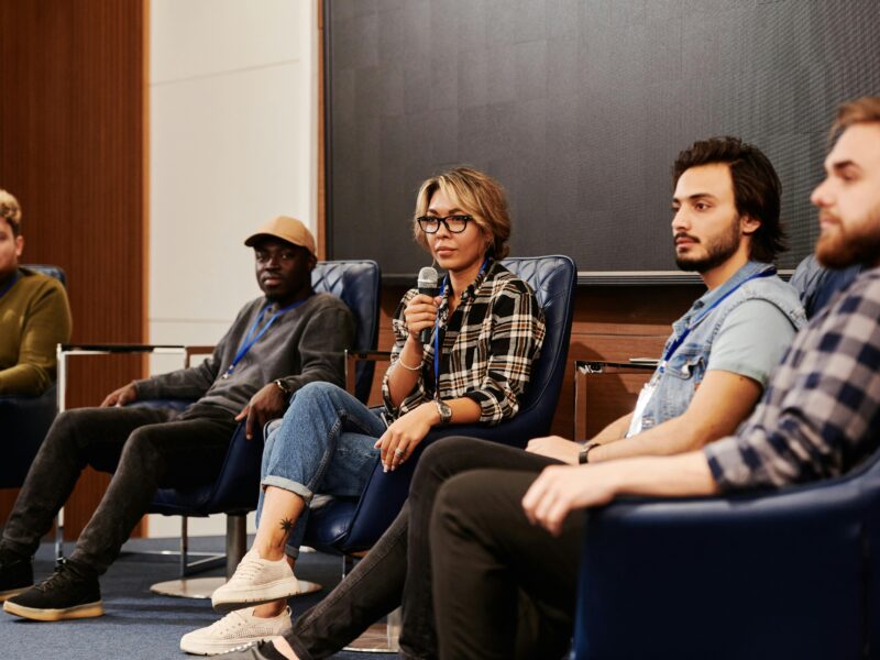 Como Monetizar seu Conhecimento Transforme sua Expertise em uma Carreira Lucrativa de Palestrante