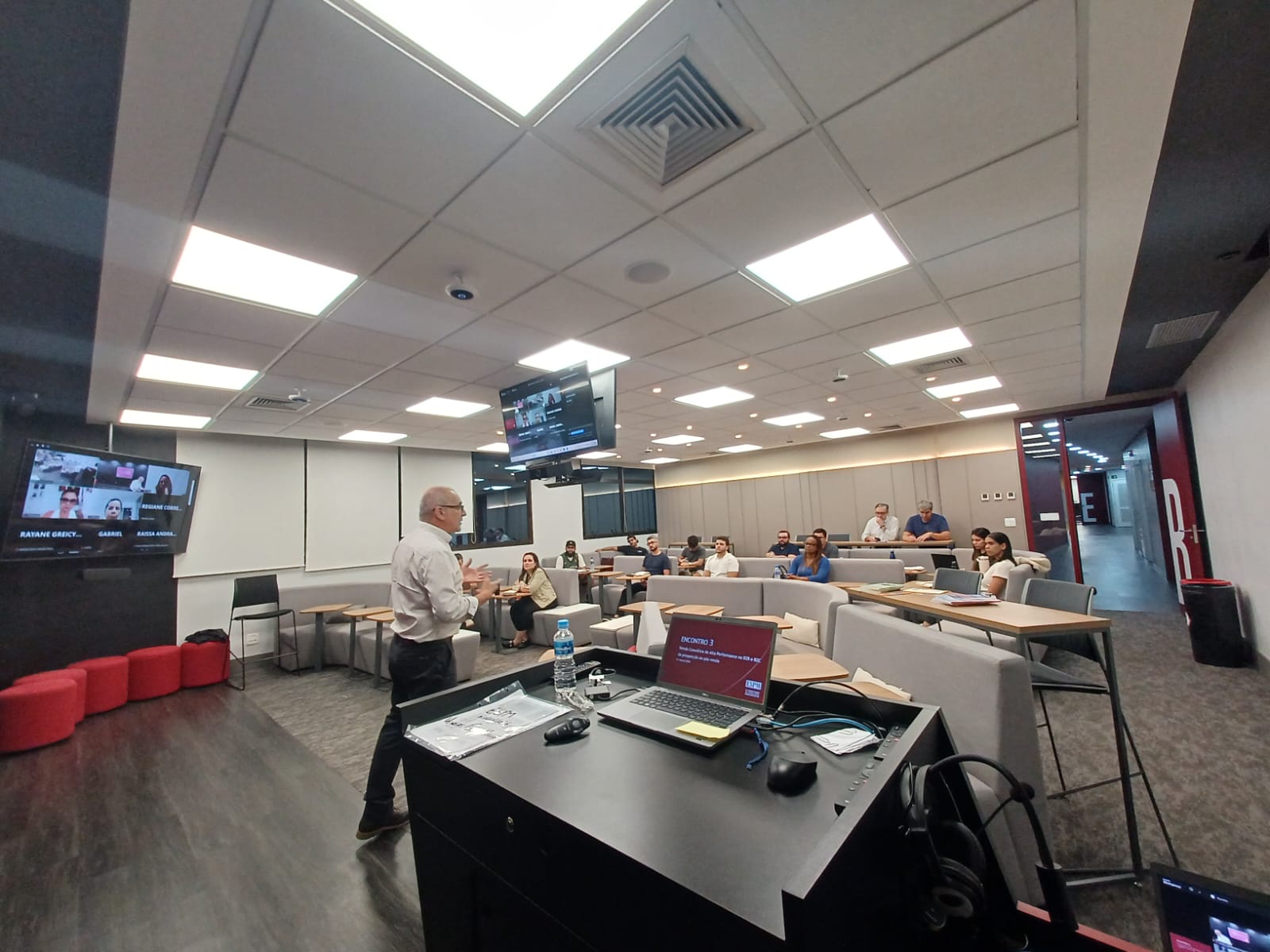 Vendas Consultivas de Alta Performance B2B e B2C: da prospecção ao pós-venda