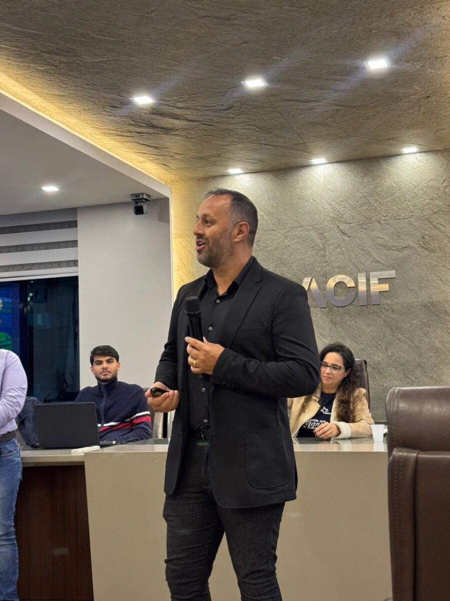 O mundo do Trabalho - Conhecendo suas complexidades e me tronando um profissional de excelência.