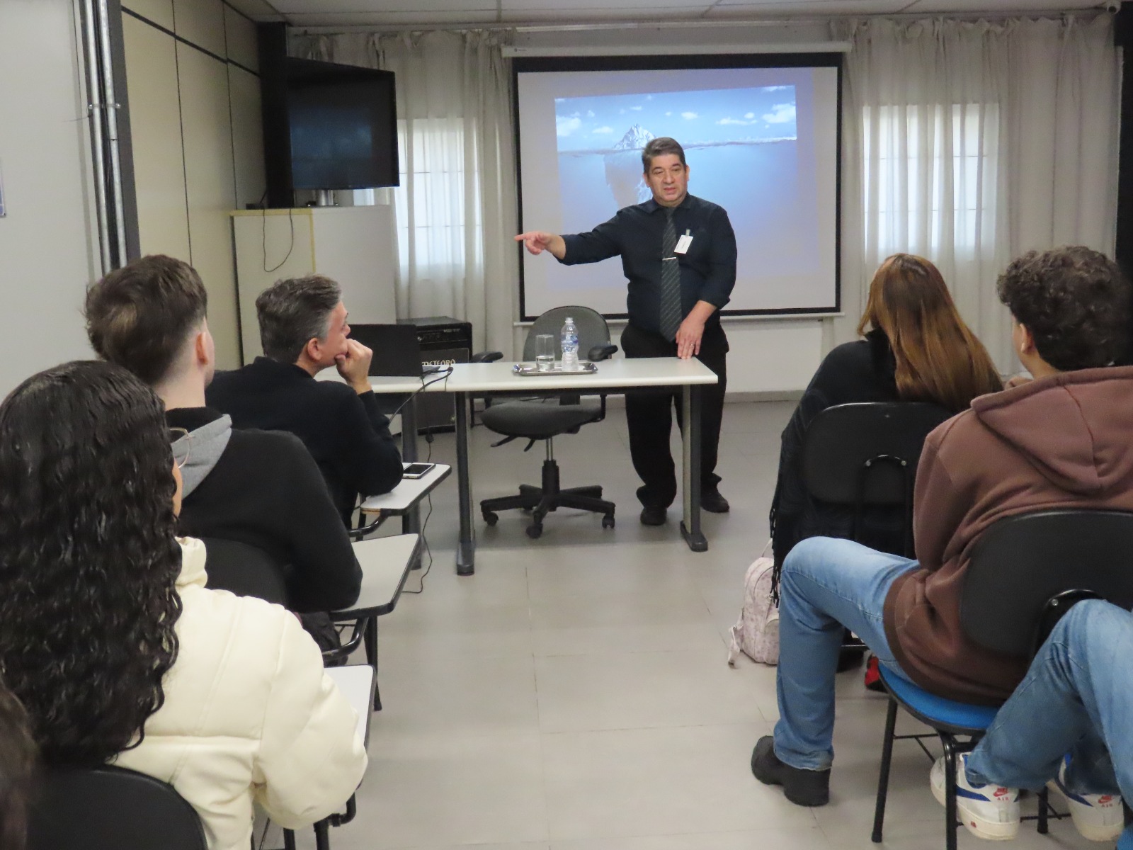 A excelência na comunicação e expressão - Técnicas de oratória