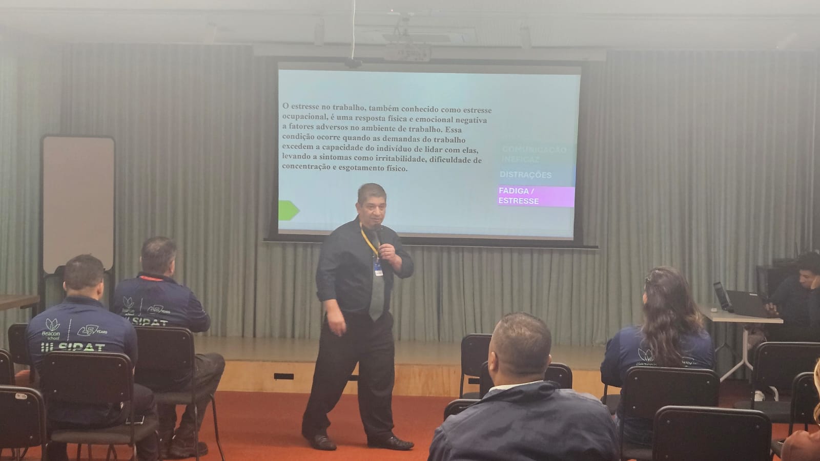 A excelência na comunicação e expressão - Técnicas de oratória