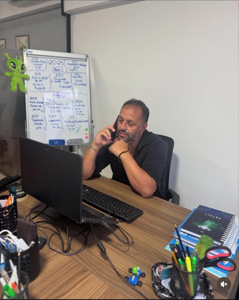 O mundo do Trabalho - Conhecendo suas complexidades e me tronando um profissional de excelência.