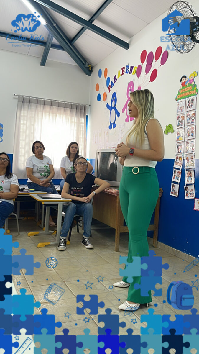 Transtorno do Espectro Autista (TEA), neurodesenvolvimento e orientação de famílias e profissionais.