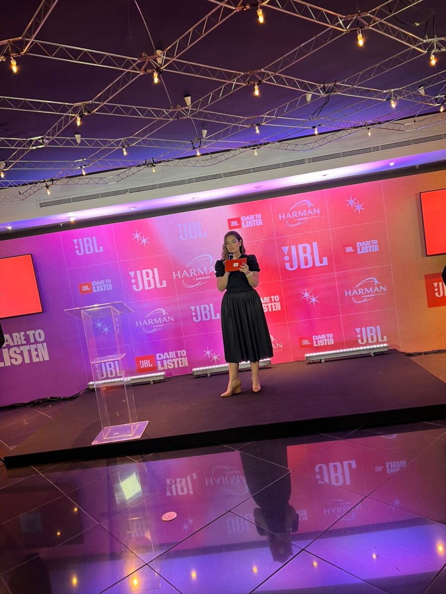 Apresentadora e Mediadora