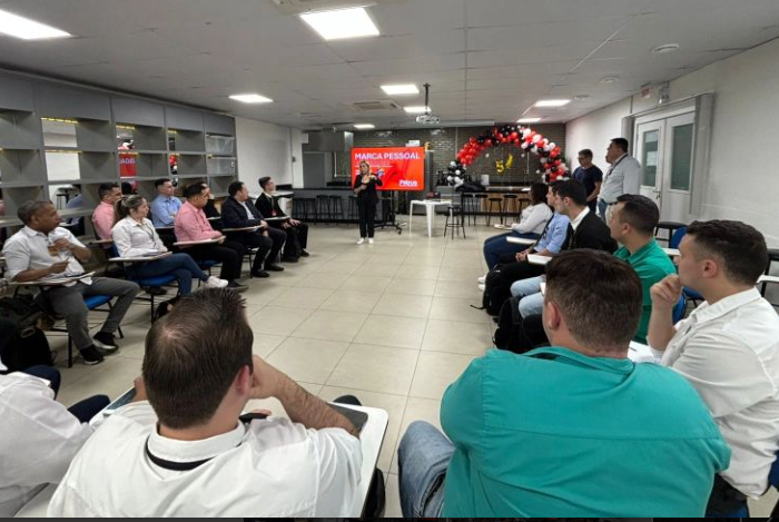 Liderança na Prática: Comunicação, Feedback e Gestão de Equipes