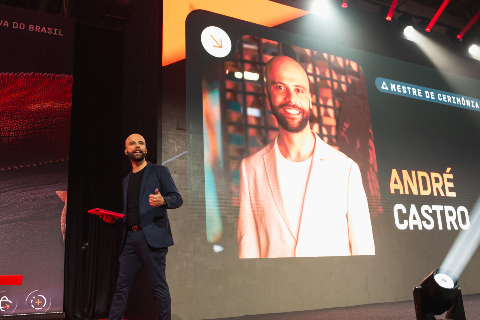 Apresentador MC eventos corporativos palco estúdios e diversos formatos