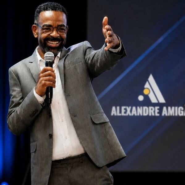 Alexandre Roberto Da Silva Alexandre Amigão