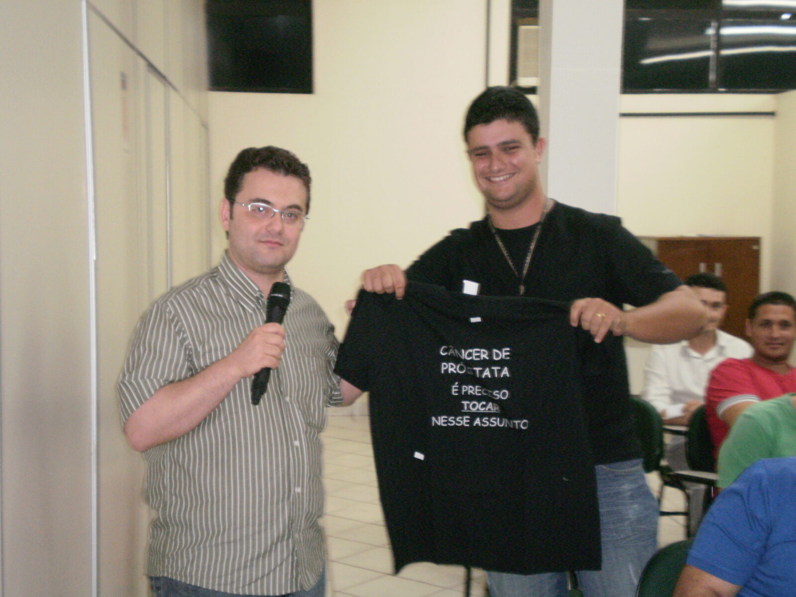 Stand-up Câncer de Próstata. Deixa eu te dar um toque