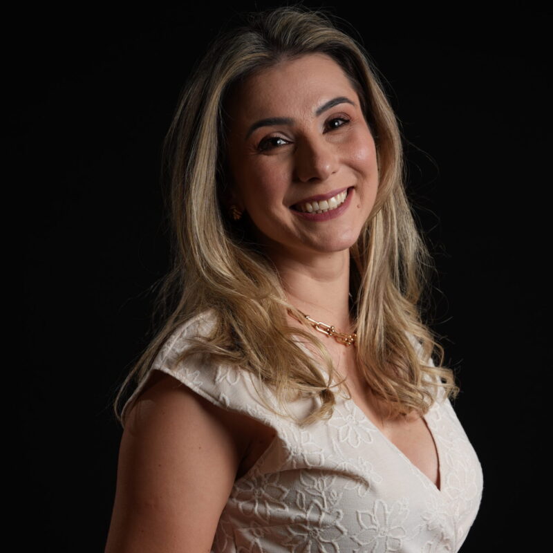 ALINE MILANÊZ
